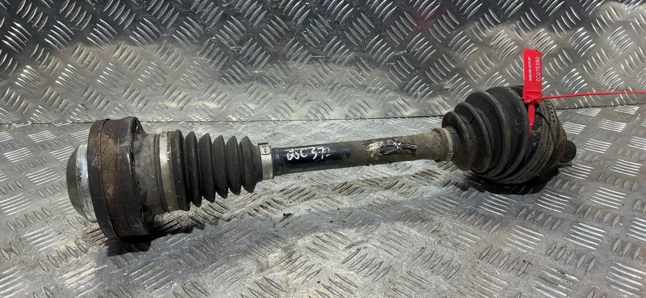 полуось передняя левая (приводной вал, ШРУС) Volkswagen Passat CC 1 поколение 2009, 1.8 л., TFSI, BZB, бензин, 6МКПП, седан