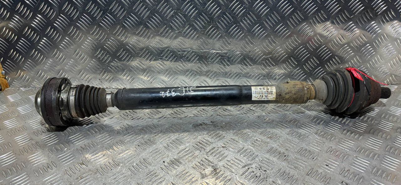 полуось передняя правая (приводной вал, ШРУС) Volkswagen Passat CC 1 поколение 2009, 1.8 л., TFSI, BZB, бензин, 6МКПП, седан, 1K0407272LF