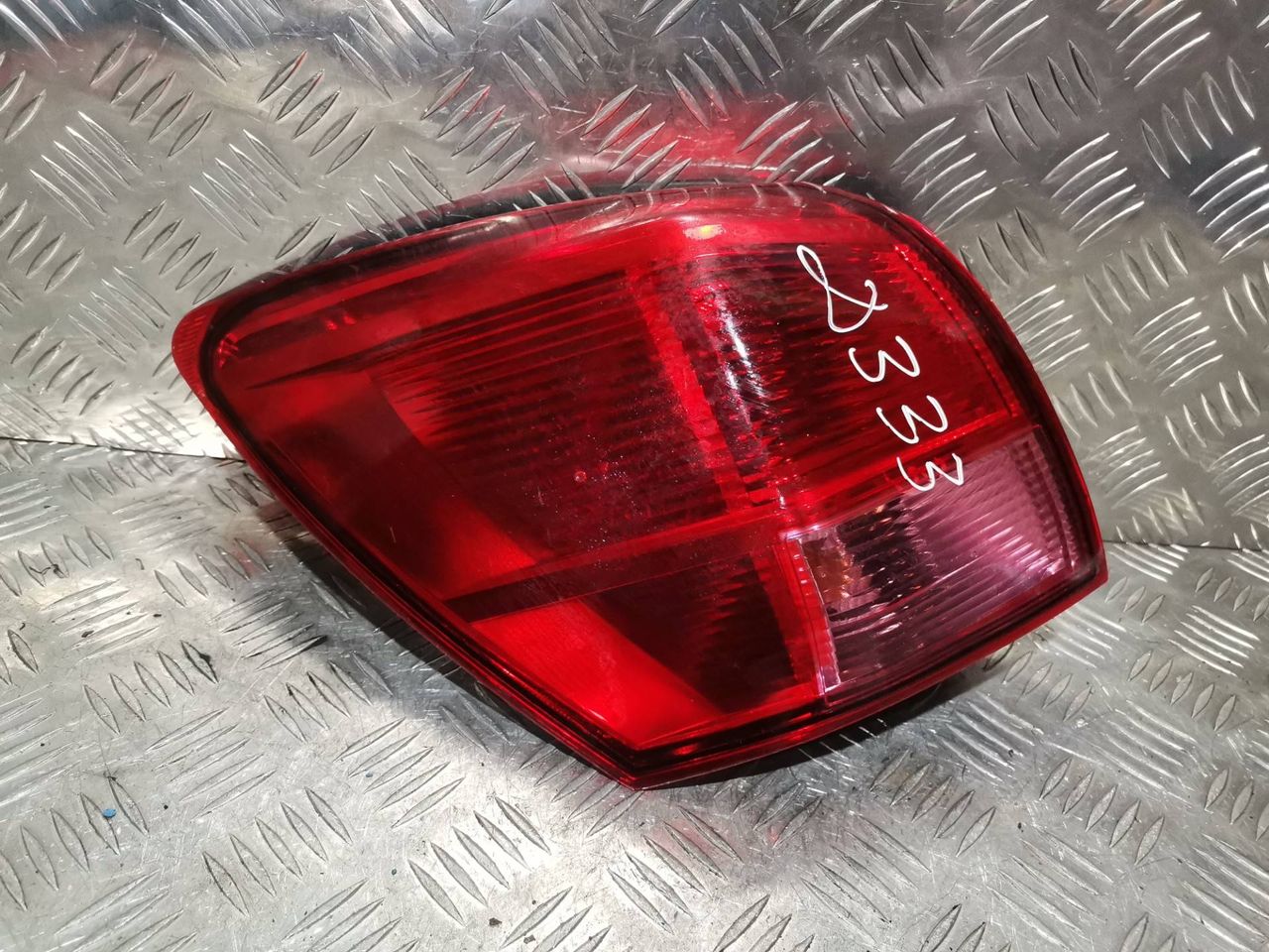 фонарь задний левый Nissan Qashqai 1 поколение 2008, 2.0 л., дизель, 6МКПП, внедорожник 5 дв.