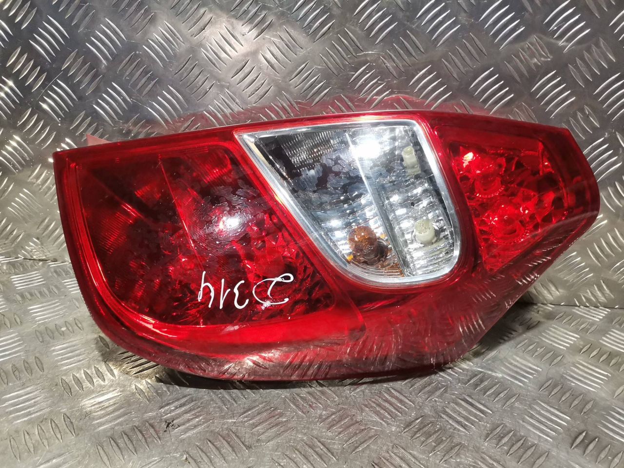 фонарь задний правый Hyundai i10 1 поколение [рестайлинг] 2013, 1.2 л., бензин, 5МКПП, хетчбэк 5 дв.