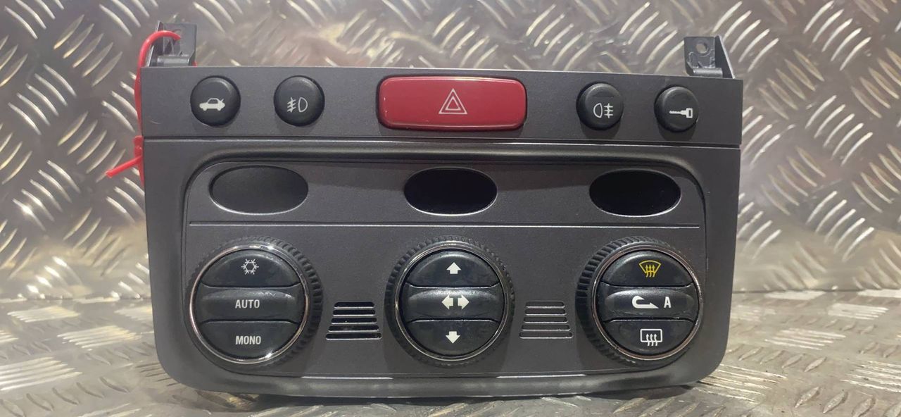 блок управления печки / климат-контроля Alfa Romeo GT 1 поколение 2005, 1.9 л., дизель, купе, 01560513750, 52400840