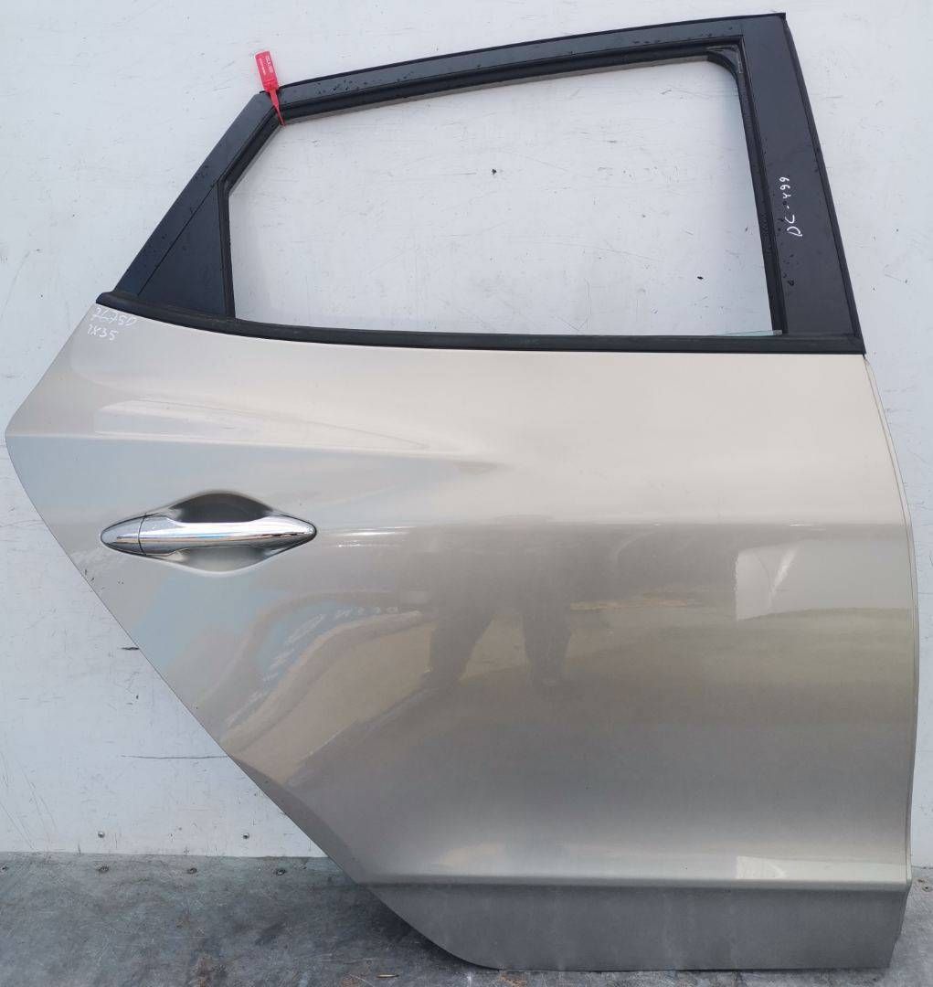 дверь задняя правая Hyundai ix35 1 поколение 2011, 2.0 л., D4HA, дизель, 6МКПП, внедорожник 5 дв.