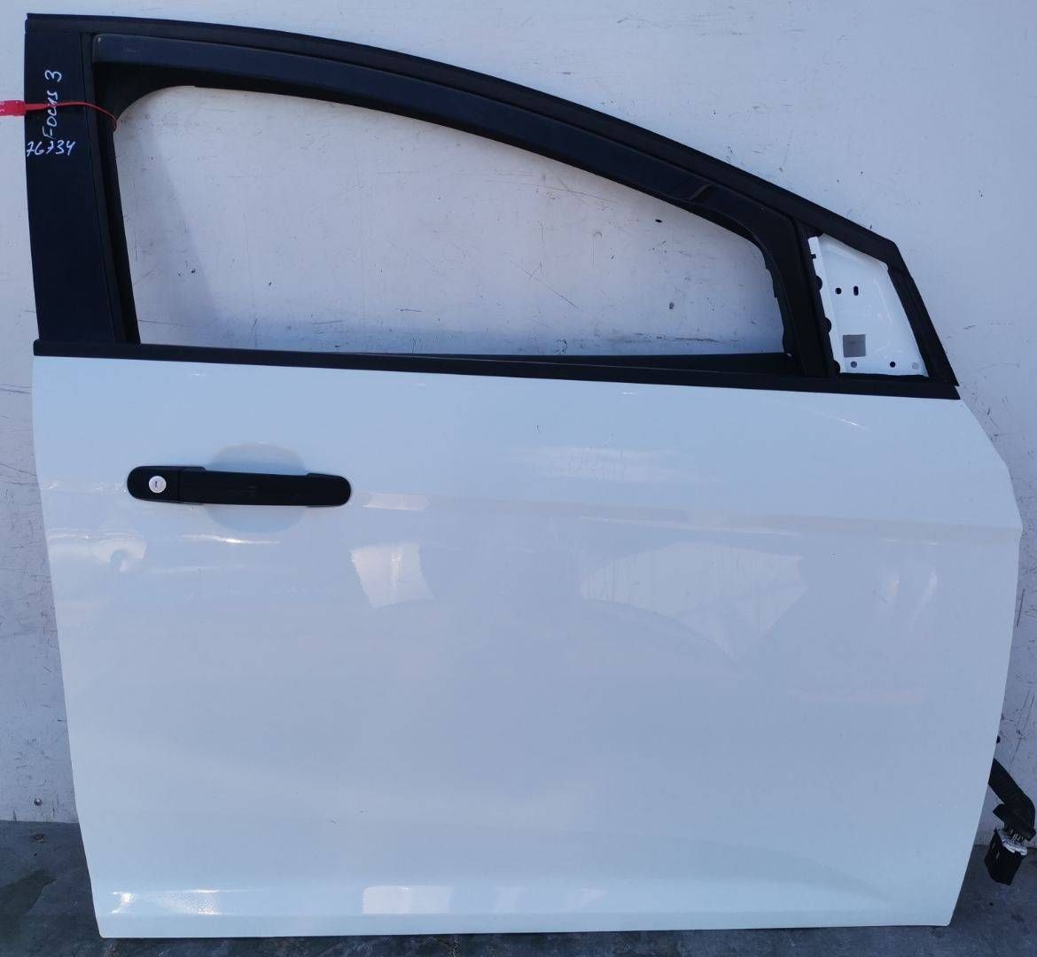 дверь передняя правая Ford Focus 3 поколение 2012, 1.6 л., T1DB, дизель, 6МКПП, хетчбэк 5 дв.