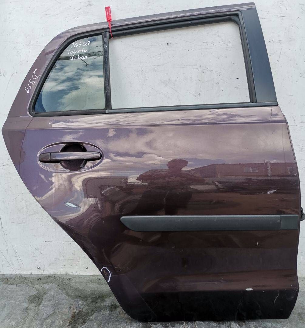 дверь задняя правая Toyota Urban Cruiser 1 поколение XP110 2010, 1.4 л., дизель, 6МКПП, внедорожник 5 дв.