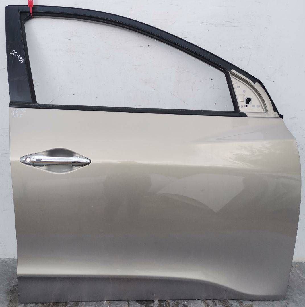 дверь передняя правая Hyundai ix35 1 поколение 2011, 2.0 л., D4HA, дизель, 6МКПП, внедорожник 5 дв.