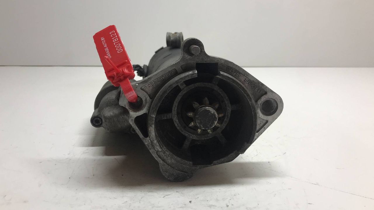 стартер Audi A4 B7 2005, 2.0 л., дизель, 6МКПП, BOSCH
