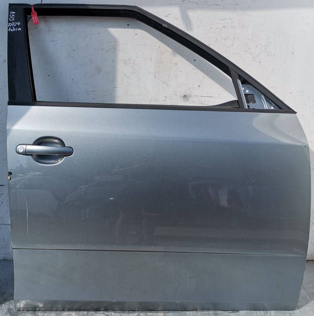 дверь передняя правая Skoda Fabia 2 поколение [рестайлинг] 2012, 1.6 л., CAYA, дизель, 5МКПП, универсал