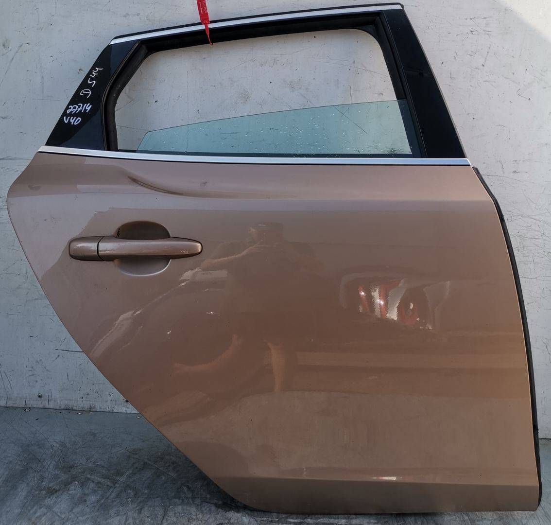 дверь задняя правая Volvo V40 2 поколение 2013, 1.6 л., D 4162 T, дизель, 6МКПП, хетчбэк 5 дв.