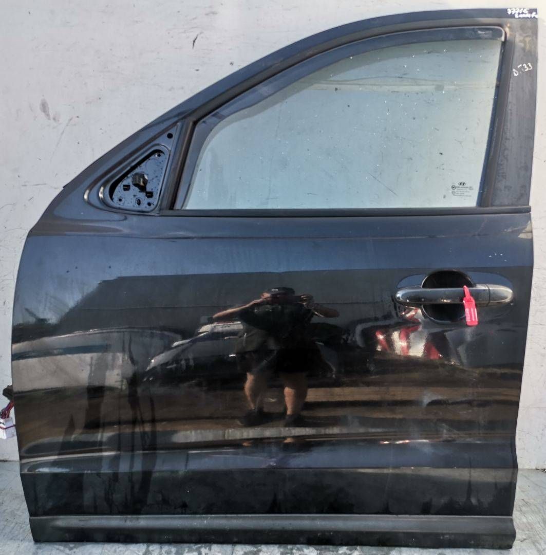 дверь передняя левая Hyundai Santa Fe 2 поколение (CM) 2006, 2.2 л., дизель, 5МКПП, внедорожник 5 дв.