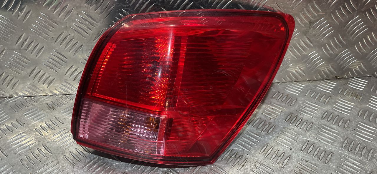 фонарь задний правый Nissan Qashqai 1 поколение 2007, 2.0 л., MR20DD, бензин, 6МКПП, внедорожник 5 дв.