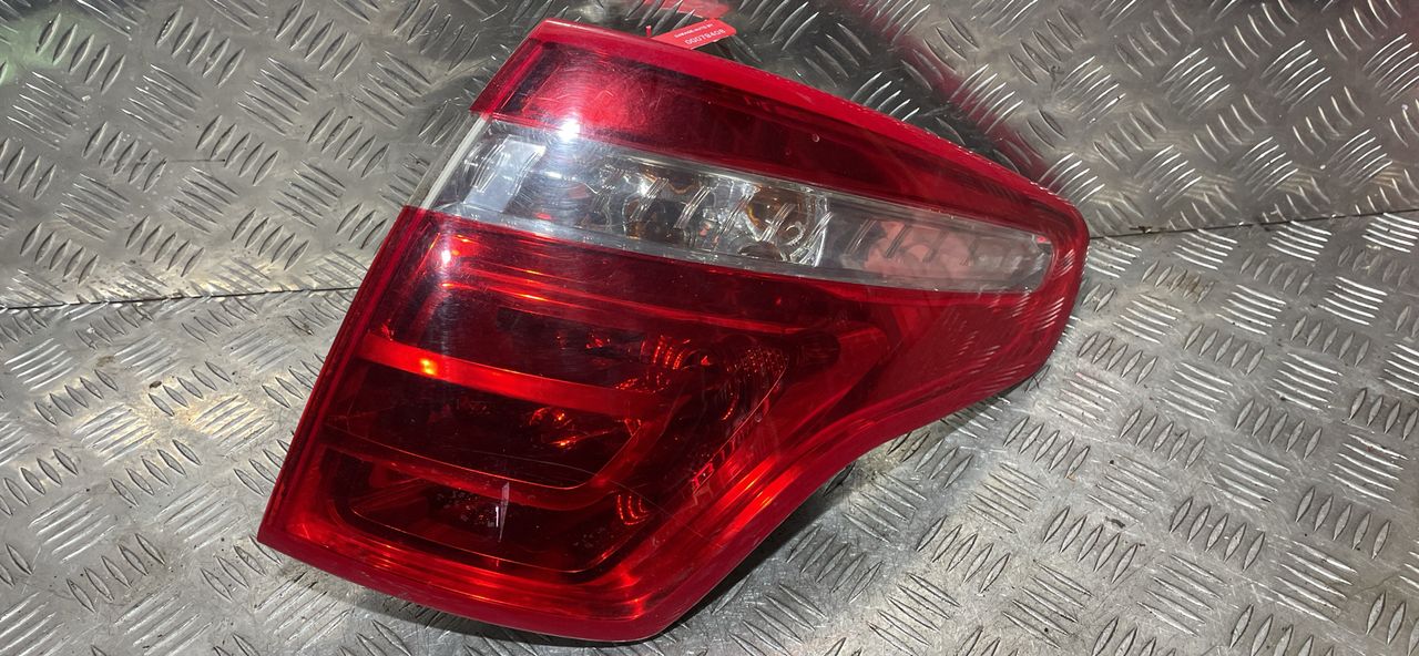 фонарь задний правый Citroen C4 Picasso 1 поколение 2009, 1.6 л., 9HY (DV6TED4), дизель, 5МКПП, минивэн