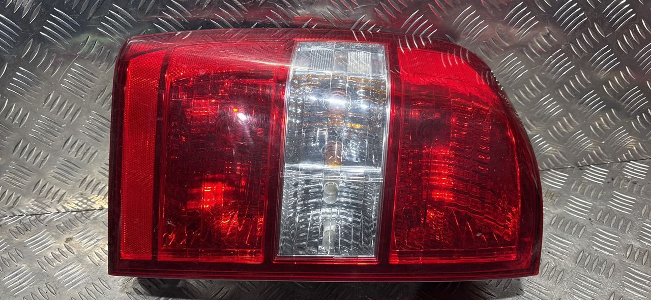 фонарь задний левый Kia Carnival 2 поколение 2009, 2.9 л., дизель, 5МКПП, минивэн