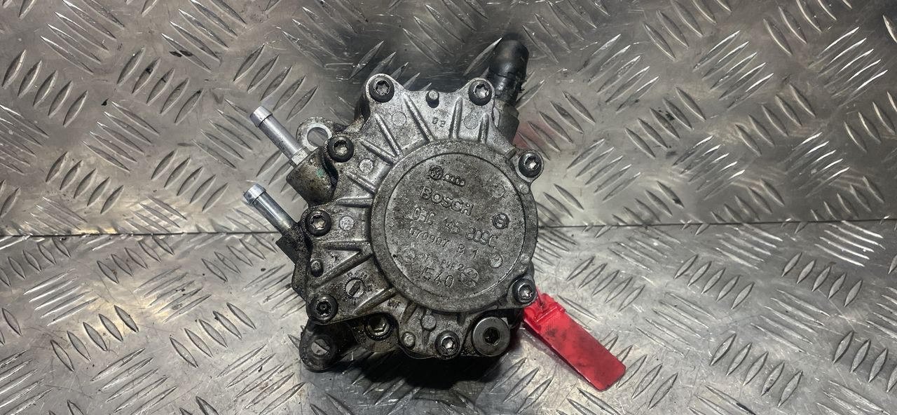 тандемный насос Mitsubishi Outlander 2 поколение 2007, 2.0 л., BSY, дизель, МКПП, внедорожник 5 дв., 03G145209