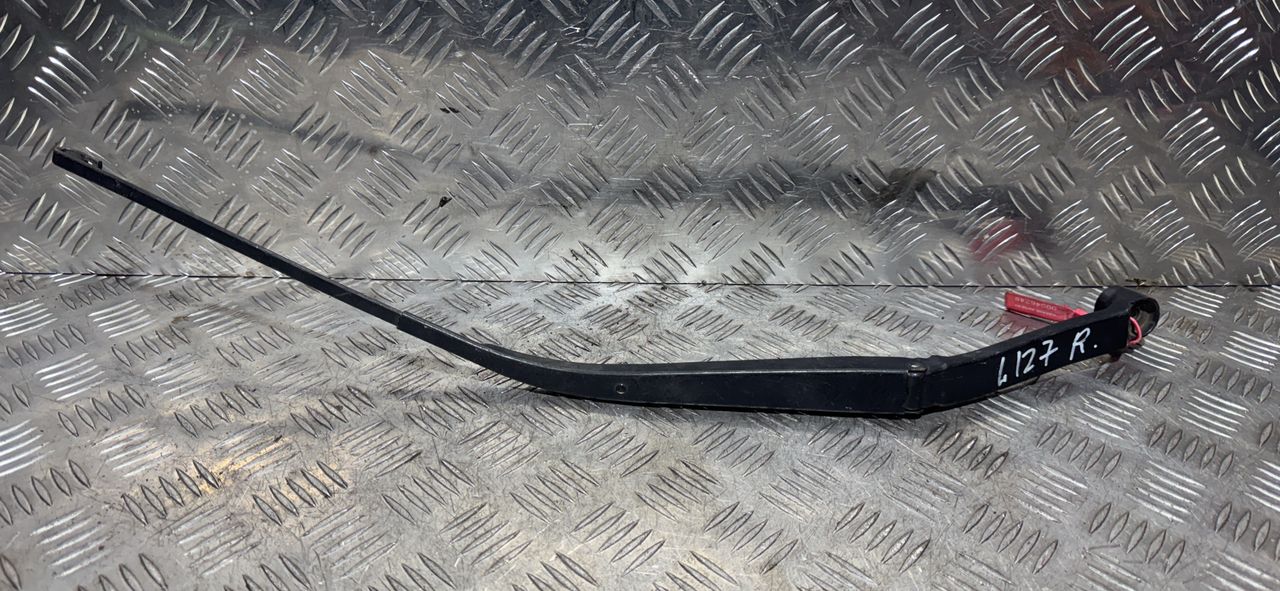 щеткодержатель (поводок стеклоочистителя, дворник) Mazda 6 GG 2004, 2.0 л., LF17, бензин, 5МКПП, седан