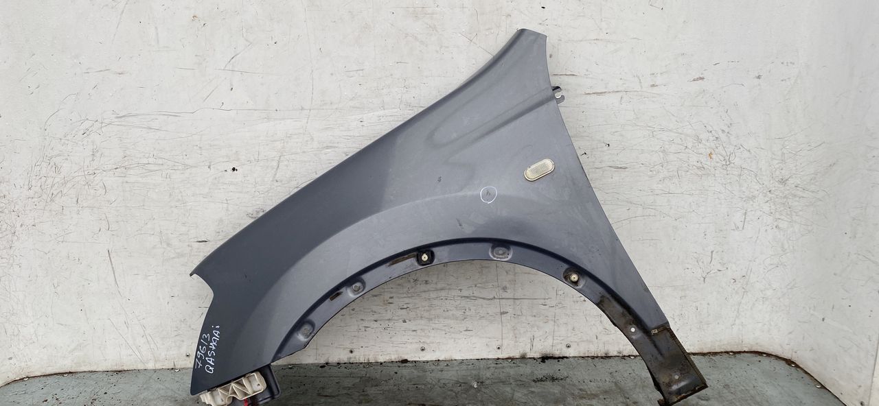 крыло переднее левое Nissan Qashqai 1 поколение 2009, 2.0 л., MR20DD, бензин, 6МКПП, внедорожник 5 дв.