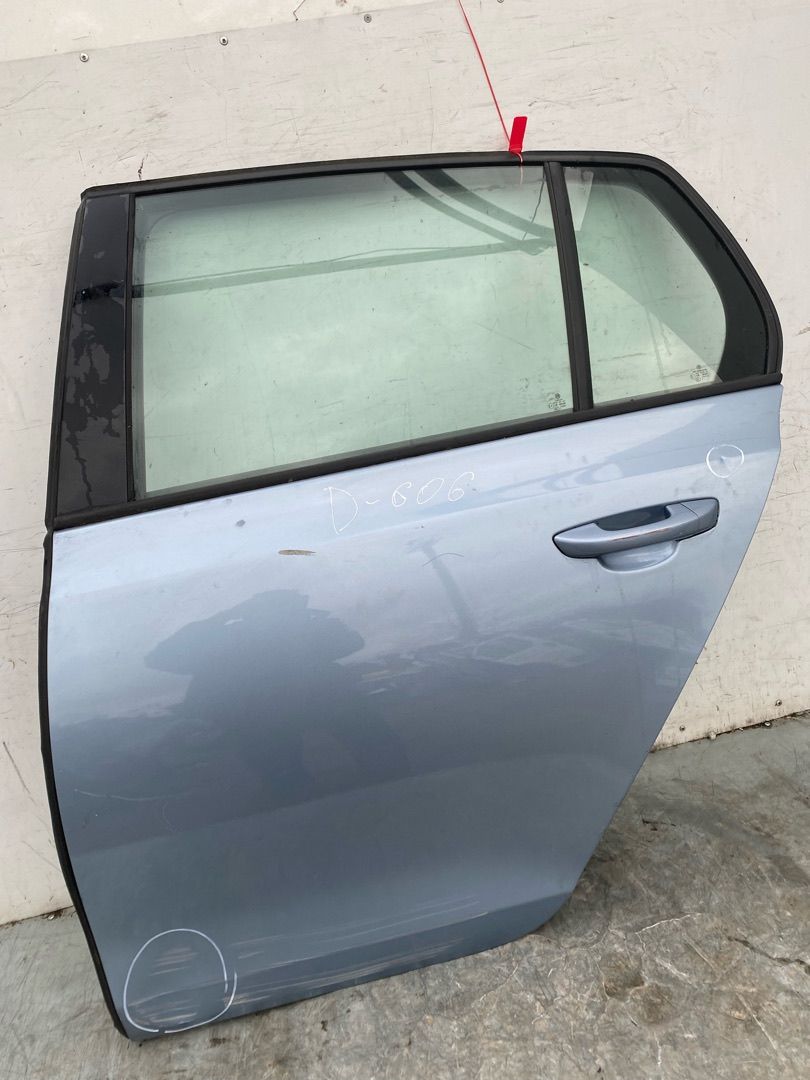 дверь задняя левая Volkswagen Golf 6 поколение 2010, 1.6 л., CAYA, дизель, 5МКПП, хетчбэк 5 дв.