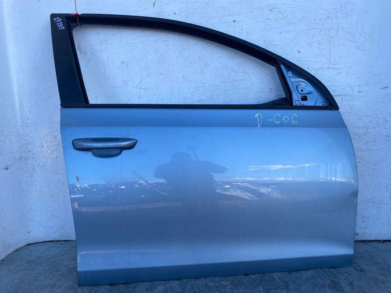 дверь передняя правая Volkswagen Golf 6 поколение 2010, 1.6 л., CAYA, дизель, 5МКПП, хетчбэк 5 дв.