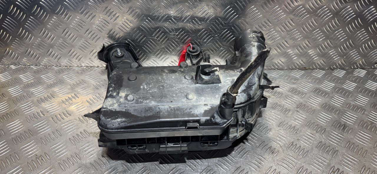 корпус воздушного фильтра Citroen C4 2 поколение 2011, 1.6 л., дизель, 5МКПП, хетчбэк 5 дв., 9673061080