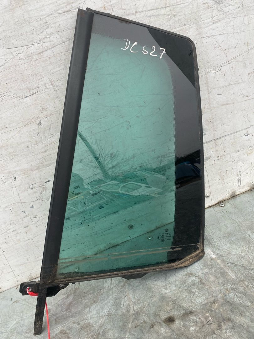 форточка задняя левая Volkswagen Tiguan 1 поколение 2009, 2.0 л., CBAA, дизель, 6МКПП, внедорожник 5 дв.