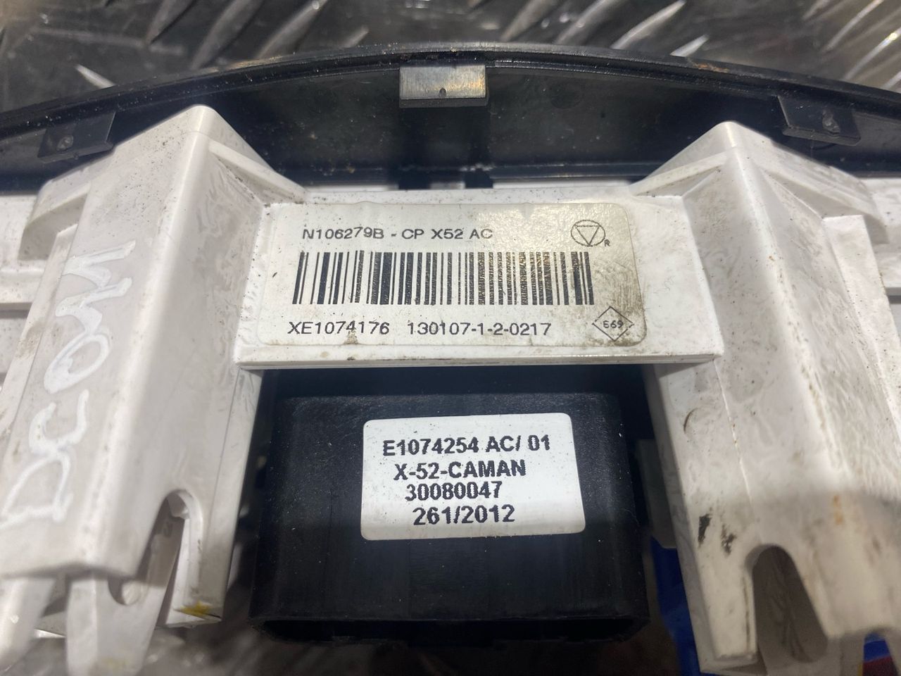 блок управления печки / климат-контроля Dacia Sandero 2 поколение 2013, 1.5 л., K9K 612, дизель, 5МКПП, хетчбэк 5 дв., N106279B, XE1074176, 30080047