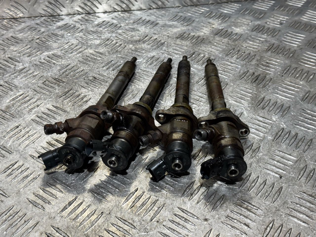 форсунка Peugeot 308 T7 2008, 1.6 л., 9HY (DV6TED4), дизель, 5МКПП, хетчбэк 5 дв., 0445110311