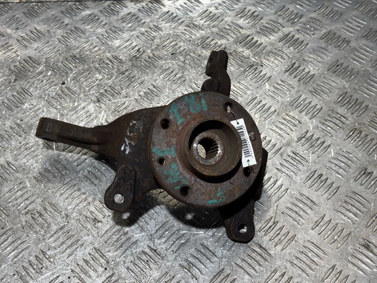 ступица передняя левая Renault Laguna 1 поколение 1996, 1.8 л., бензин, хетчбэк 5 дв.
