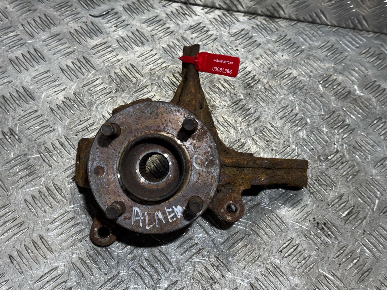 ступица передняя правая Nissan Almera N15 1997, 1.5 л., бензин, МКПП, седан
