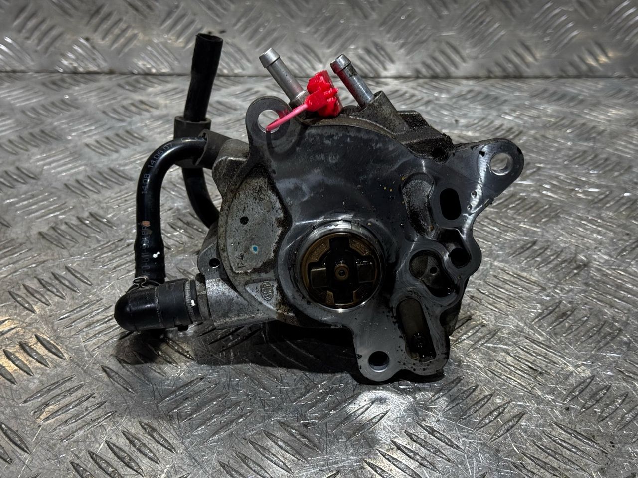 насос вакуумный Audi A6 4F/C6 2007, 2.0 л., BRE, дизель, 6МКПП, черный, седан, 03G145209