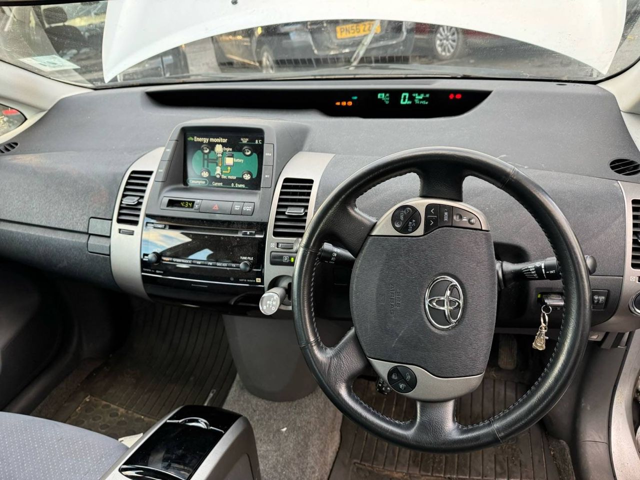 Toyota Prius 2  XW20 рест. 2006
