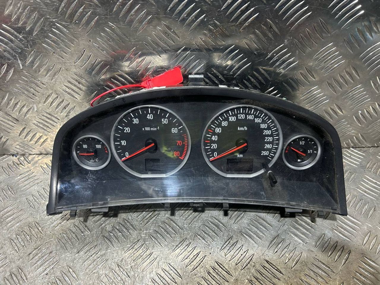 щиток приборов (приборная панель) Opel Vectra C 2003, 2.2 л., Z 22 YH, бензин, 5МКПП, серебро, универсал, 1316593MK