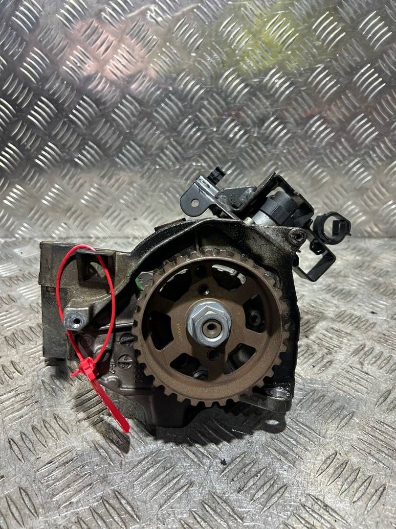 ТНВД Volvo C30 1 поколение 2009, 1.6 л., дизель, 5МКПП, купе, BOSCH0445010102