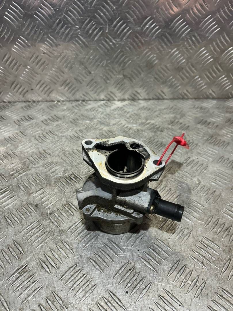насос вакуумный Nissan Note E11 2006, 1.5 л., K9K 276, дизель, МКПП, 8200521381, 7006730000