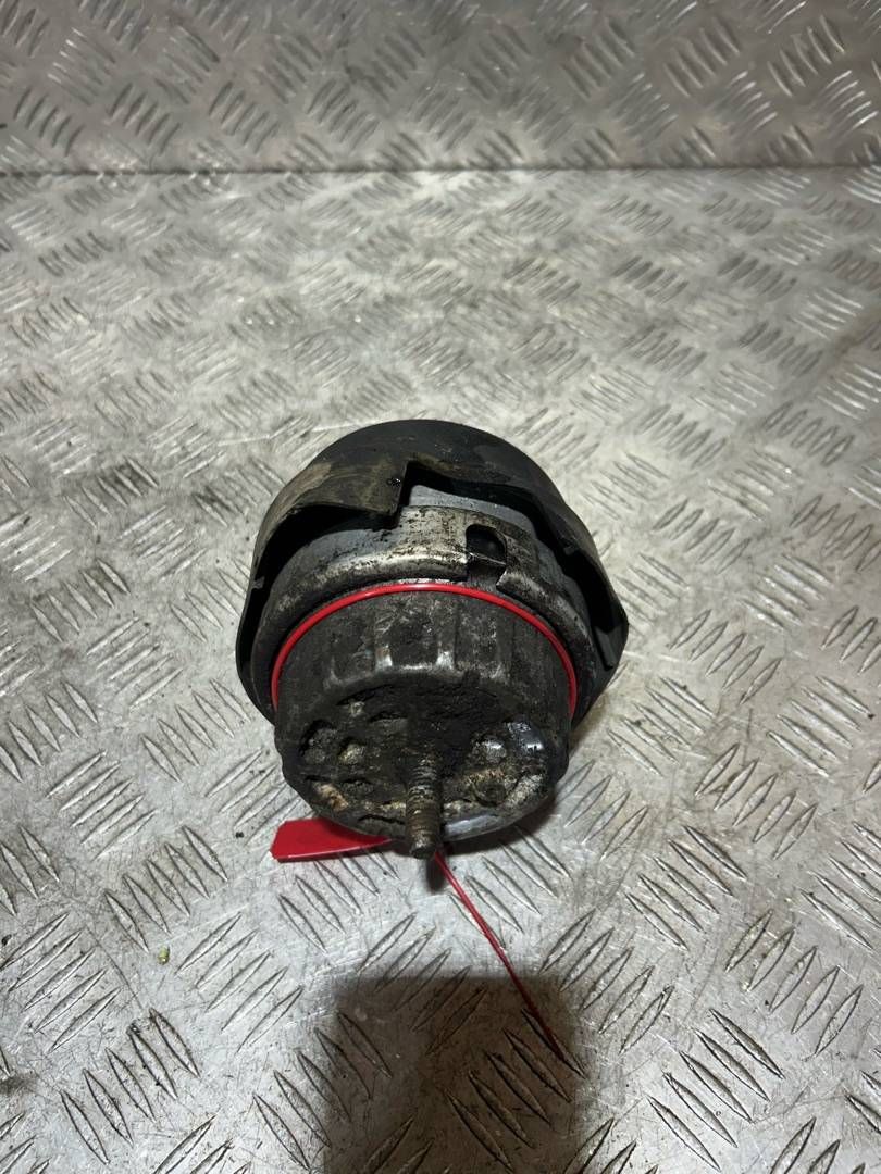 подушка крепления двигателя Audi A6 4F/C6 2005, 2.0 л., BRE, дизель, 6МКПП