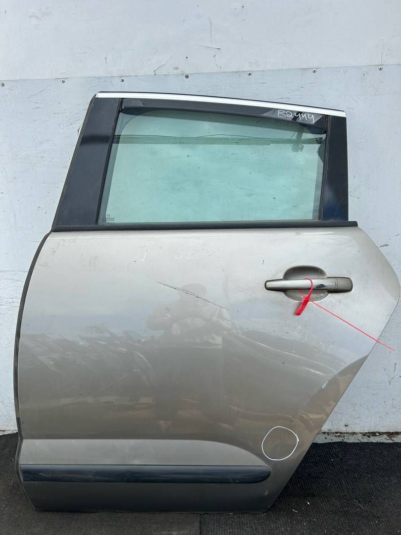 дверь задняя левая Peugeot 3008 1 поколение 2013, 1.6 л., дизель, 6МКПП, минивэн