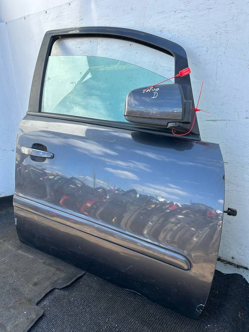 дверь передняя правая Opel Zafira 2 поколение (B) 2006, 1.6 л., бензин, 5МКПП, минивэн