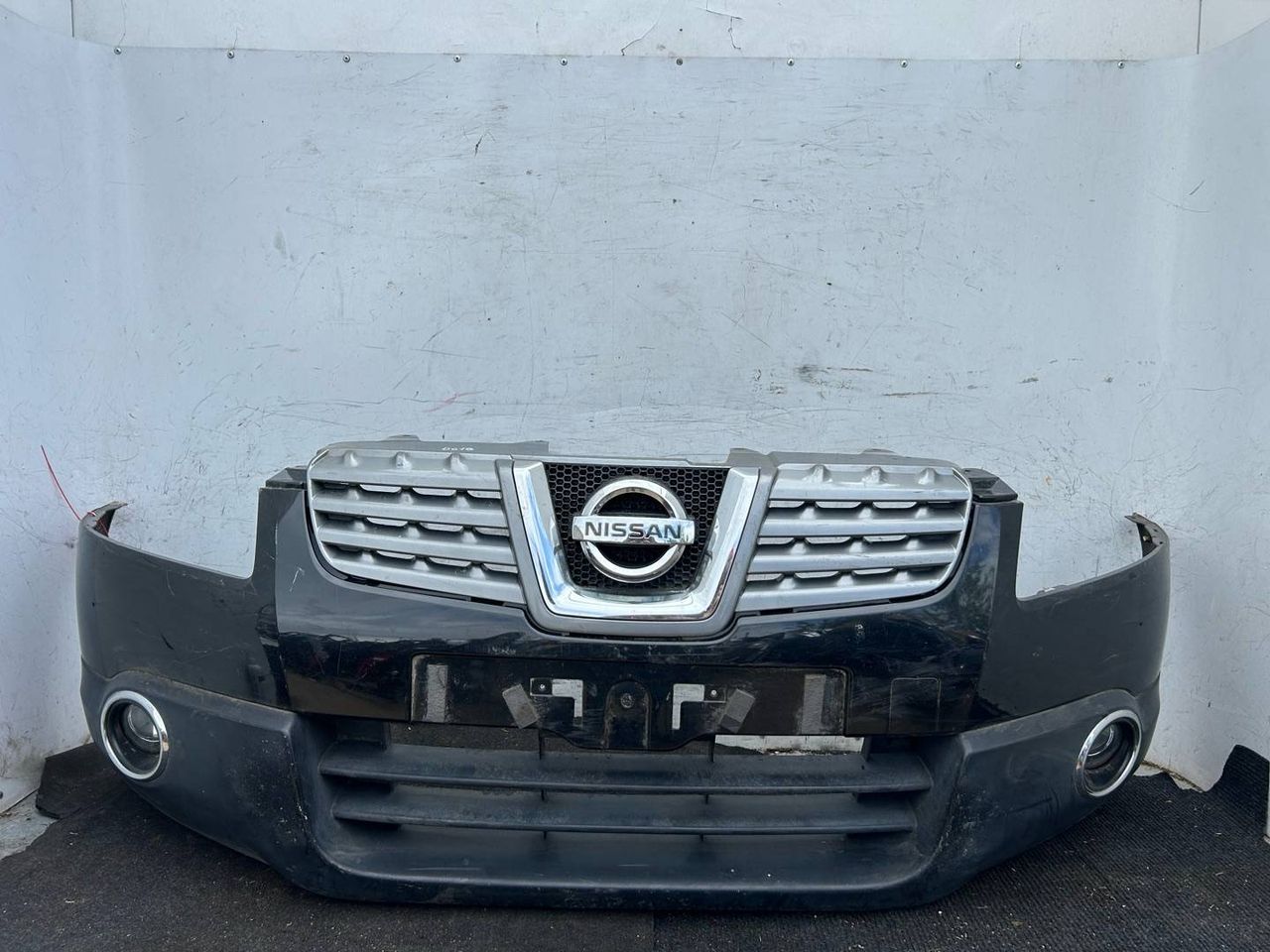 бампер передний Nissan Qashqai 1 поколение 2007, 1.6 л., бензин, МКПП, внедорожник 5 дв.