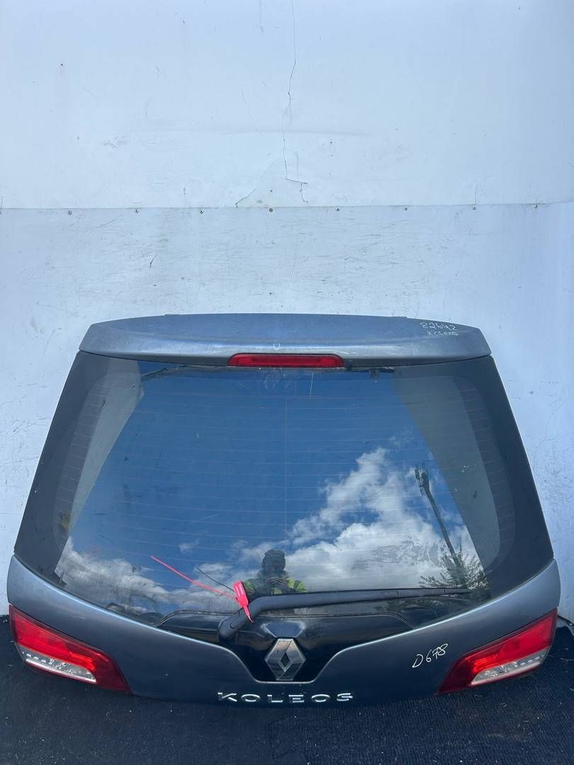 крышка багажника (дверь 3-5) Renault Koleos 1 поколение 2008, 2.0 л., M9R 832, дизель, 6МКПП, внедорожник 5 дв.