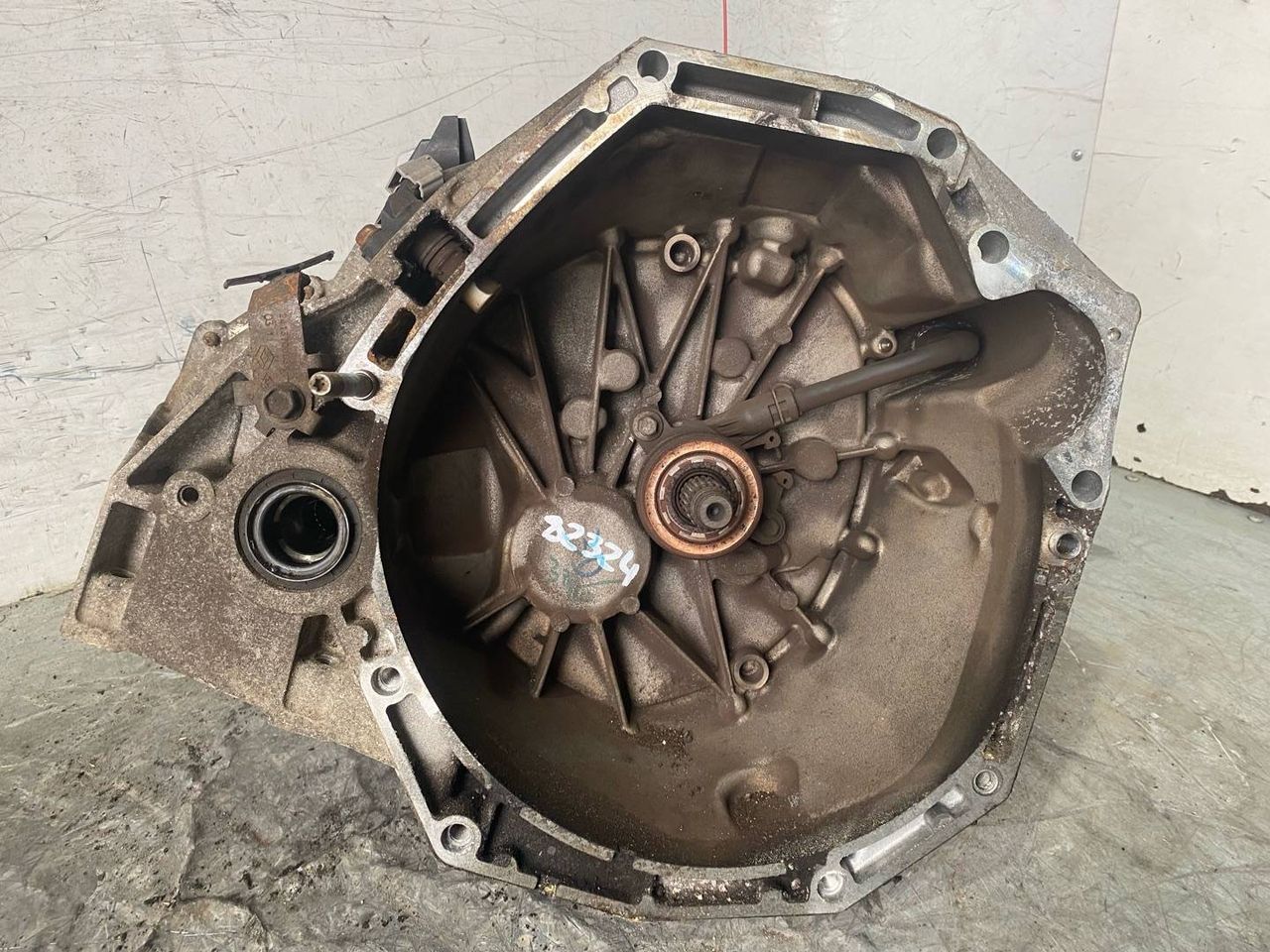 КПП механическая (МКПП) Renault Megane 3 поколение 2011, 1.6 л., K4M 858, бензин, 6МКПП, хетчбэк 5 дв., TL4A030