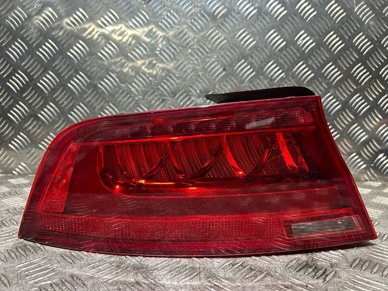 фонарь задний левый Audi A7 4G 2014, 3.0 л., CDUC, дизель, АКПП, лифтбэк, 4G8945095