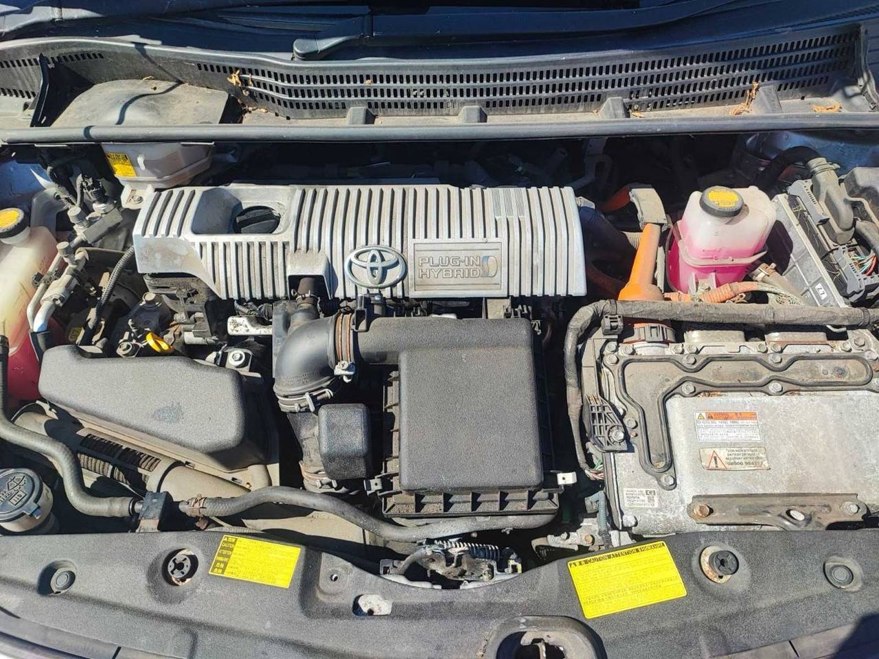 Toyota Prius 3  XW30 рест. 2013