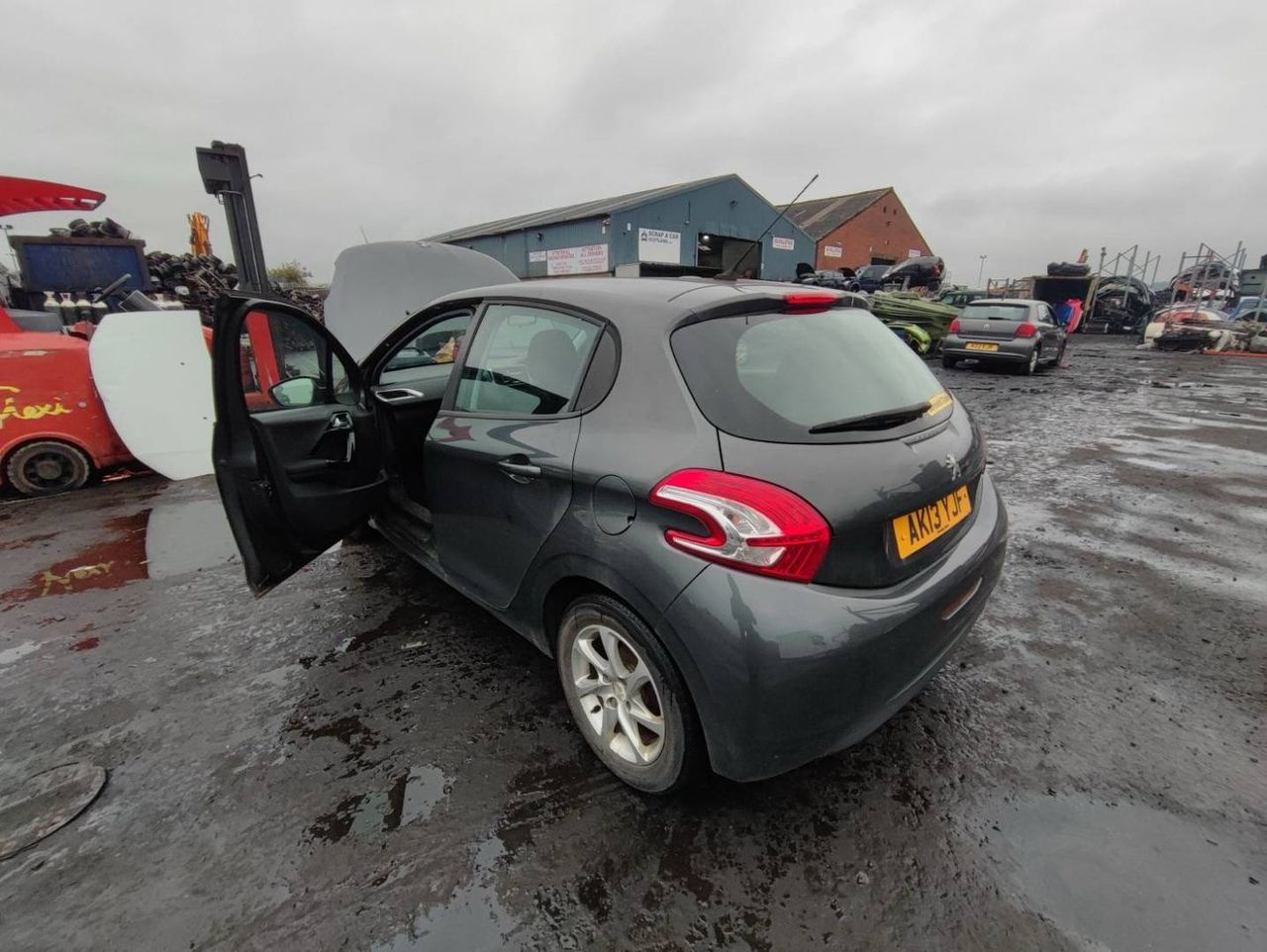 Peugeot 208 2013
