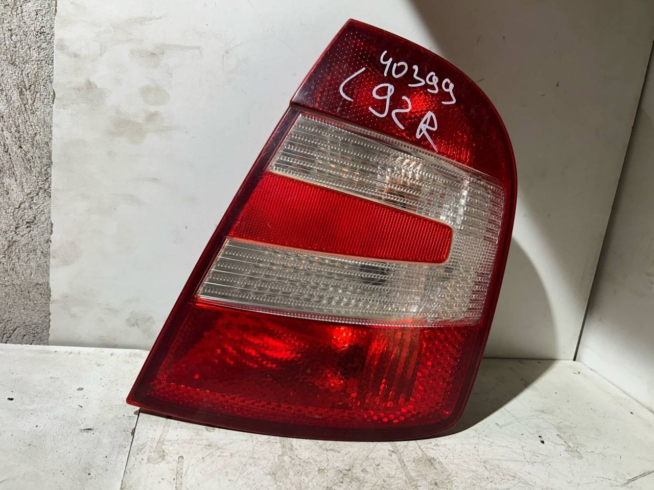 фонарь задний правый Skoda Fabia 1 поколение [рестайлинг] 2005, 1.9 л., ATD, дизель, 5МКПП, хетчбэк 5 дв.