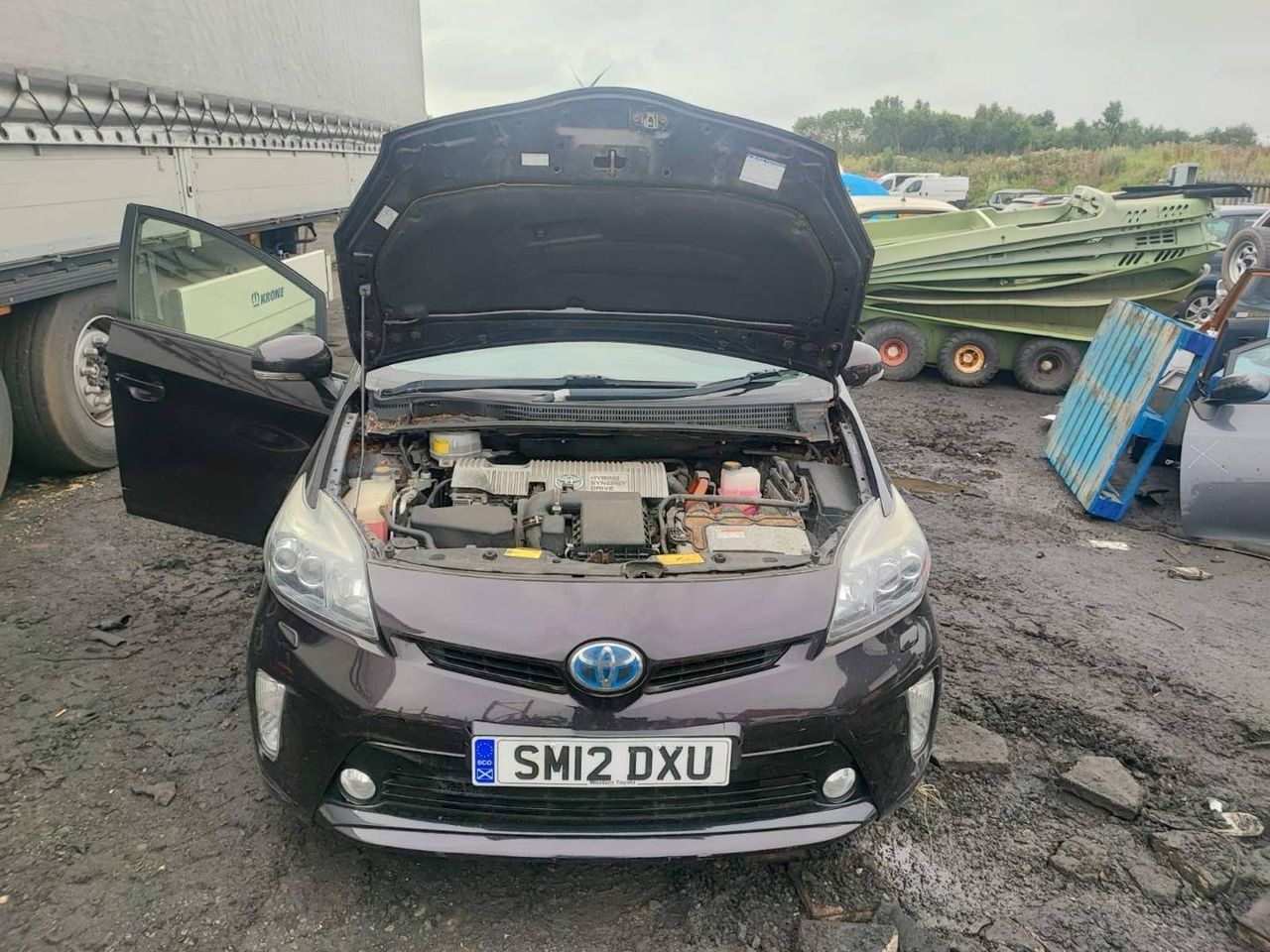Toyota Prius 3  XW30 рест. 2013