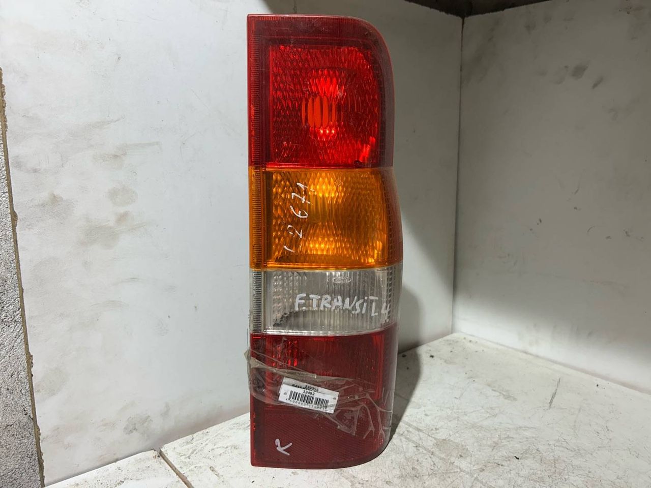 фонарь задний правый Ford Transit 6 поколение 2000, 2.4 л., дизель, 5МКПП, микроавтобус
