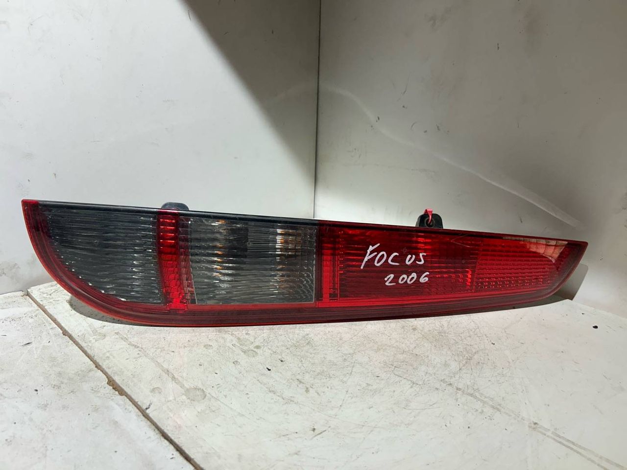 фонарь задний правый Ford Focus 2 поколение 2006, универсал