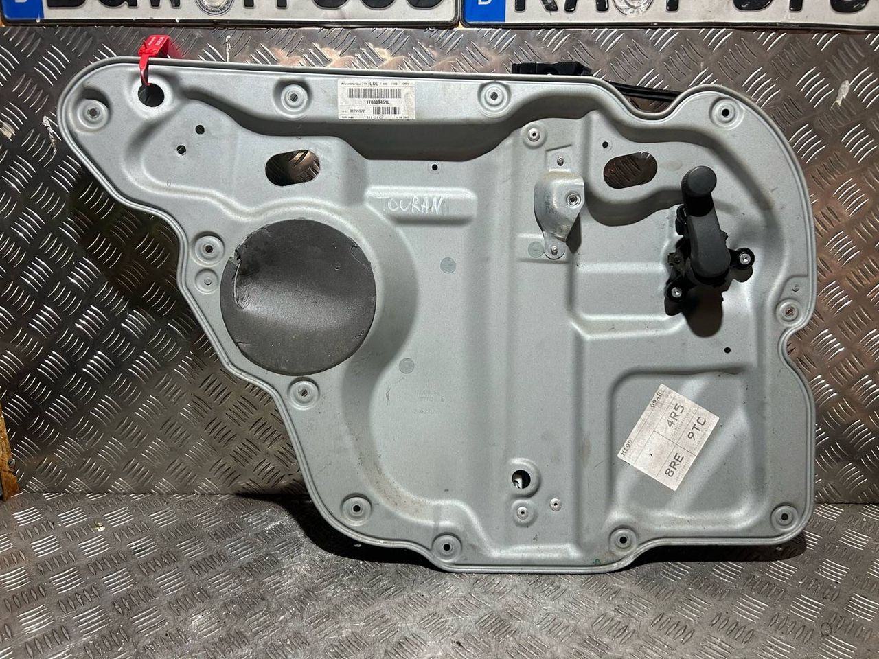стеклоподъемник задний левый Volkswagen Touran 1 поколение 2004, 2.0 л., AZV, дизель, 6МКПП, минивэн