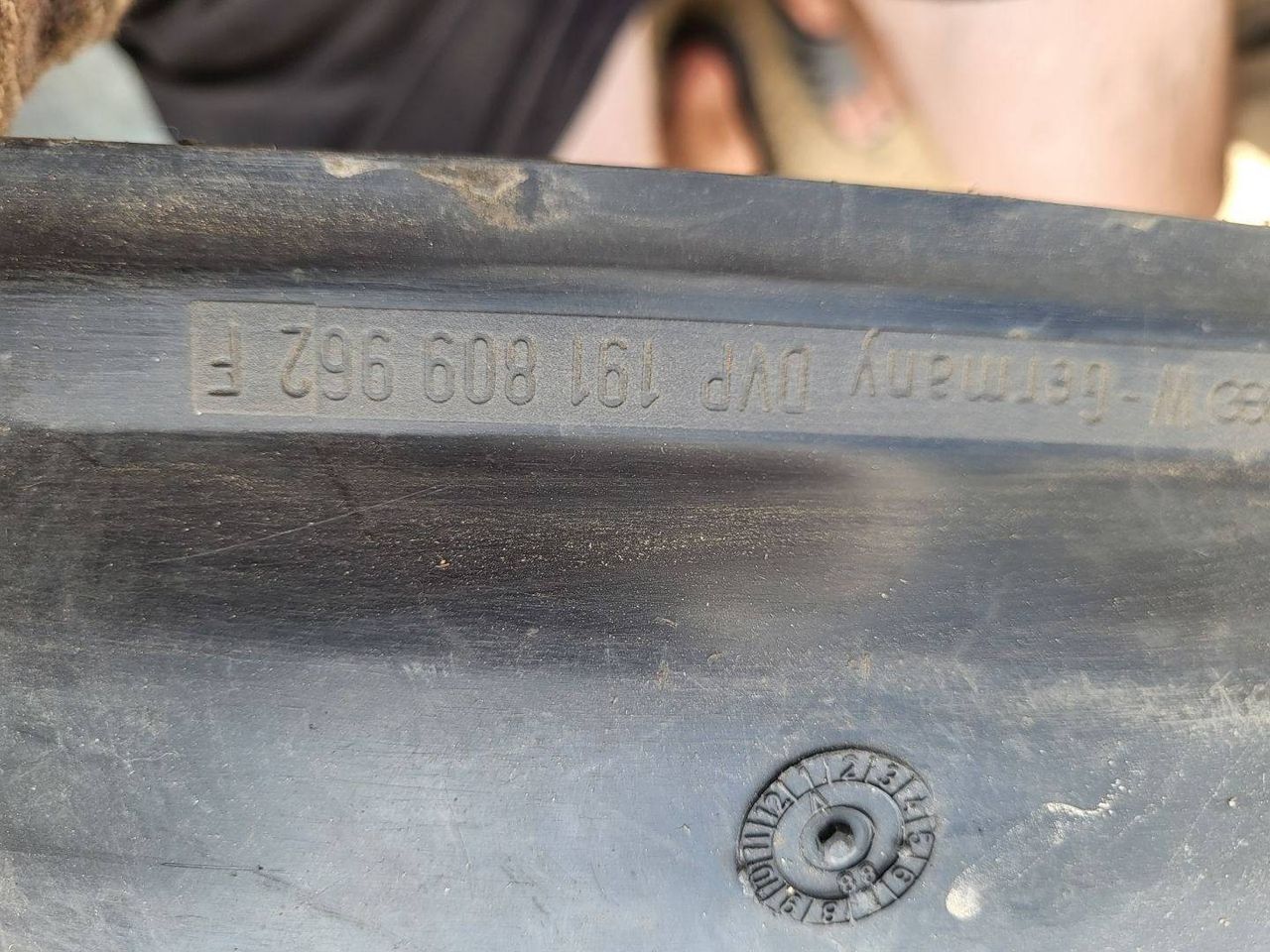 защита арок передняя правая (подкрылок) Volkswagen Golf 2 поколение 1988, 1.6 л., бензин, хетчбэк 5 дв.