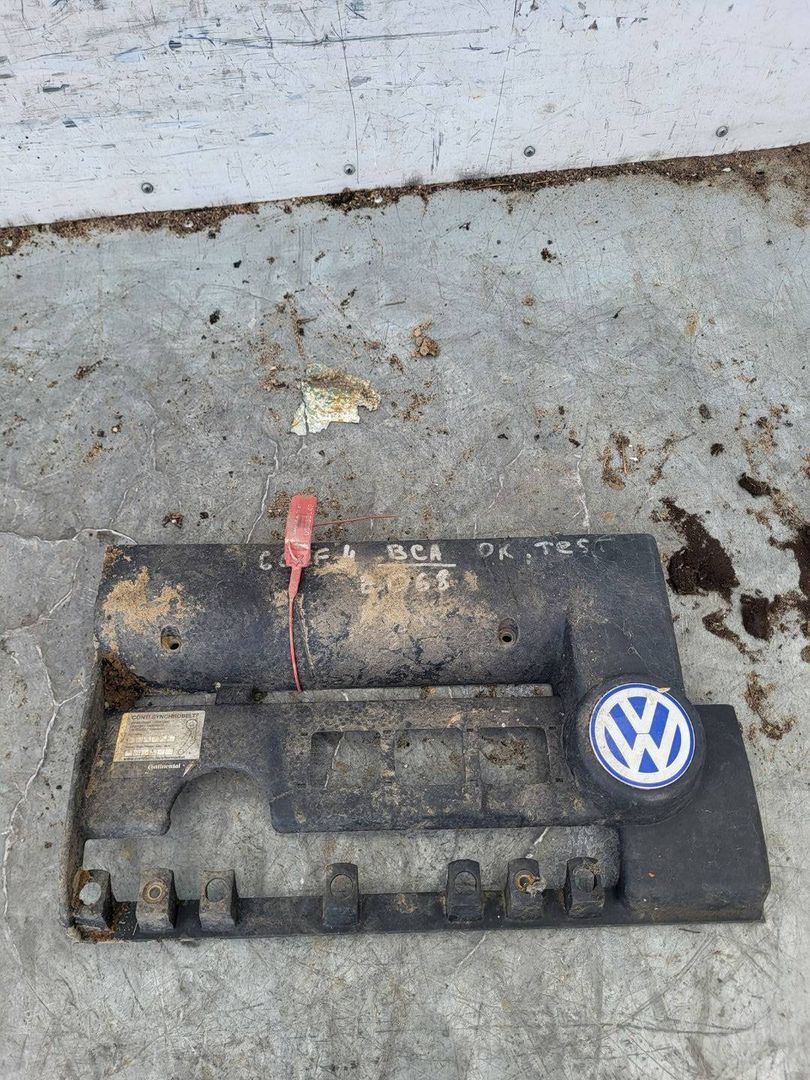декоративная крышка двигателя Volkswagen Golf 4 поколение 2002, бензин, хетчбэк 5 дв.