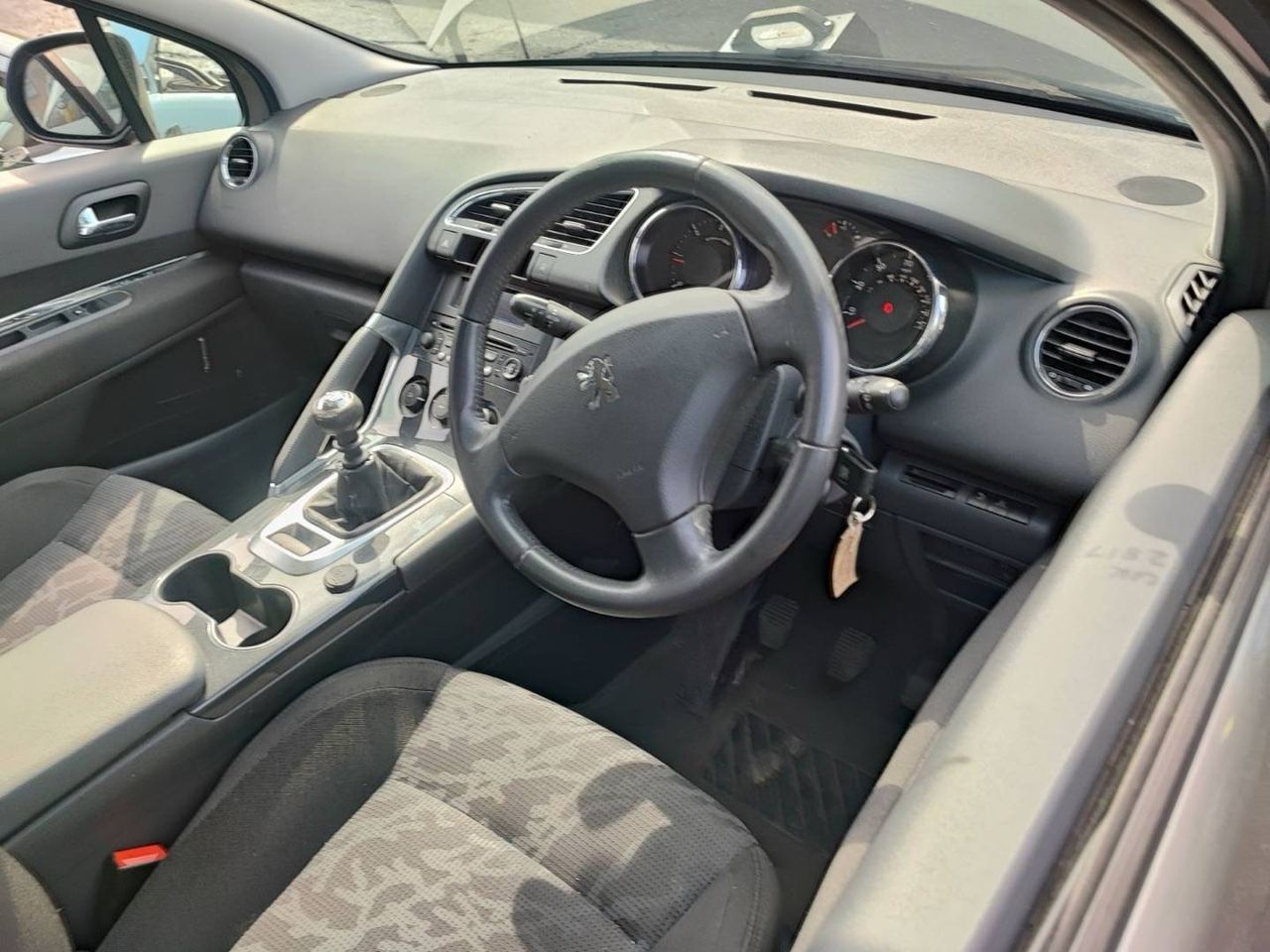 Peugeot 3008 2011