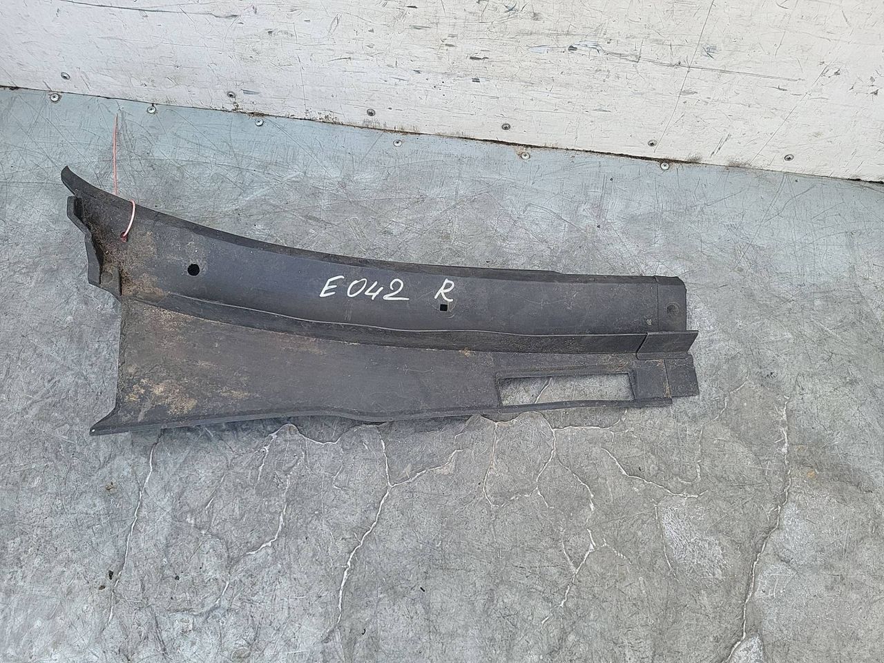 дождевик Volkswagen Golf 3 поколение 1996, 1.6 л., бензин, 5МКПП, хетчбэк 5 дв., 1H1819416B